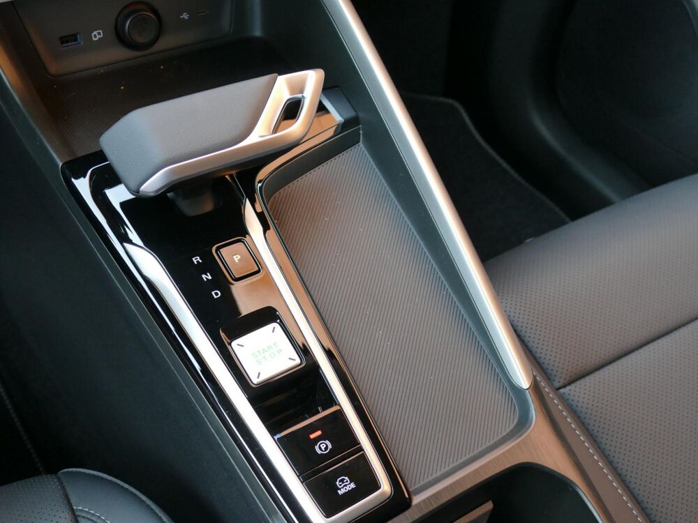 ZS EV II 1.5 HYBRID+ 197 LUXURY - BVA & PACK TO. 2026 occasion 77090 Coll&eacute;gien