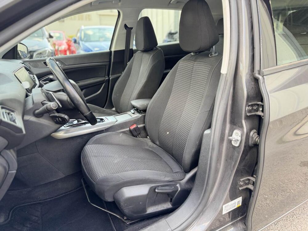 308 130CH Allure Business - ATTELAGE - CARPLAY - COURROIE OK 2019 occasion 13760 Saint-Cannat