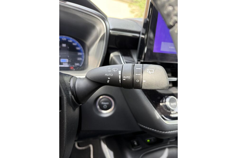 Corolla 1.8 Hybrid 140 - BV e-CVT Dynamic + 2024 2024 occasion 78760 Jouars-Pontchartrain