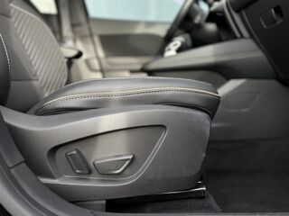 Symbioz E-Tech Full Hybrid 145 Iconic avec Cam&eacute;ra 360&deg;, et Hayon mai 2025 occasion 35300 Foug&egrave;res
