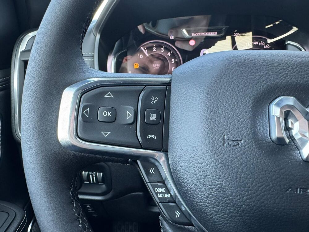 RAM 1500 CREW LAIE SPORT NIGHT EDITION AIR BOX HAYON MULTI 2025 occasion 91830 Le Coudray-Montceaux