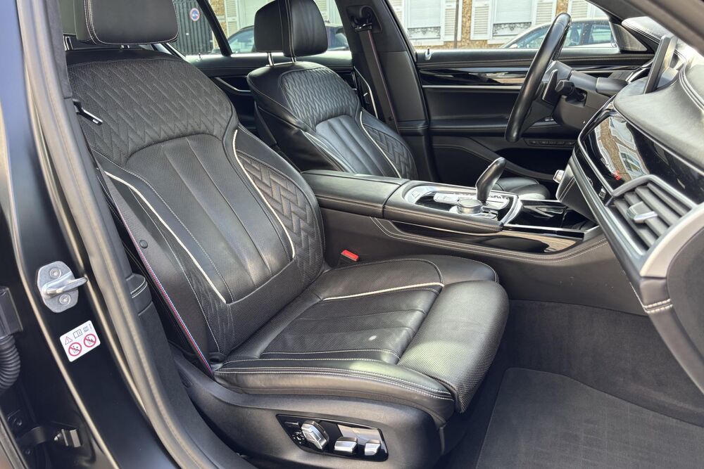 S&eacute;rie 7 730d M Sport xDrive Individual Black Fire - Rare & Sur&eacute;quip&eacute; 2019 occasion 78760 Jouars-Pontchartrain