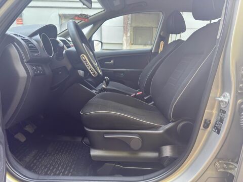 Venga 1.6 CRDi 115 BERLINE Edition 7 2013 occasion 77185 Lognes