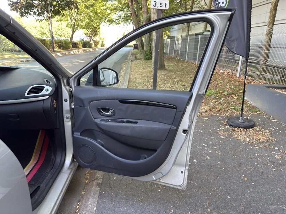 Sc&eacute;nic 1.5 Energy dCi - 95 Euro 6 III MONOSPACE P&eacute;pite PHASE 3 2015 occasion 77185 Lognes