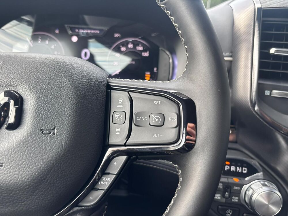 RAM 1500 CREW LIMITED NIGHT EDITION HAYON MULTI V8 5,7L 2026 occasion 91830 Le Coudray-Montceaux