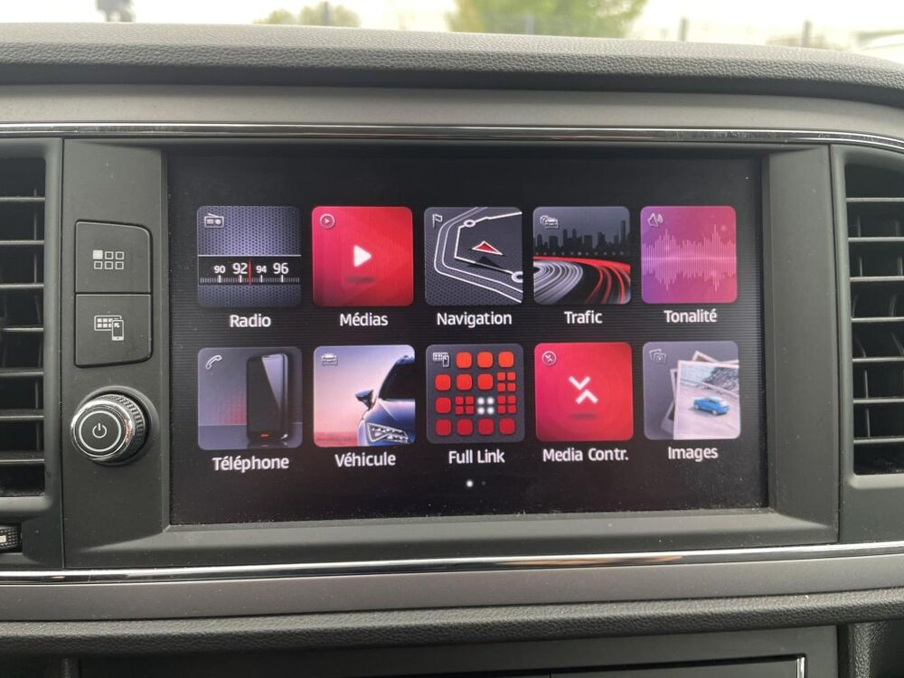 Leon 1.5 tgi 130 style business dsg7 2021 occasion 85150 Les Achards