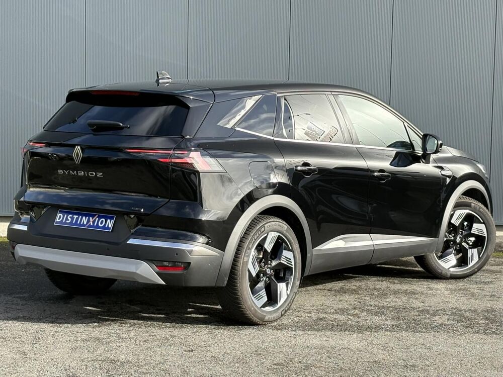 Symbioz E-Tech Full Hybrid 145 Iconic avec Cam&eacute;ra 360&deg;, et Hayon mai 2025 occasion 35300 Foug&egrave;res