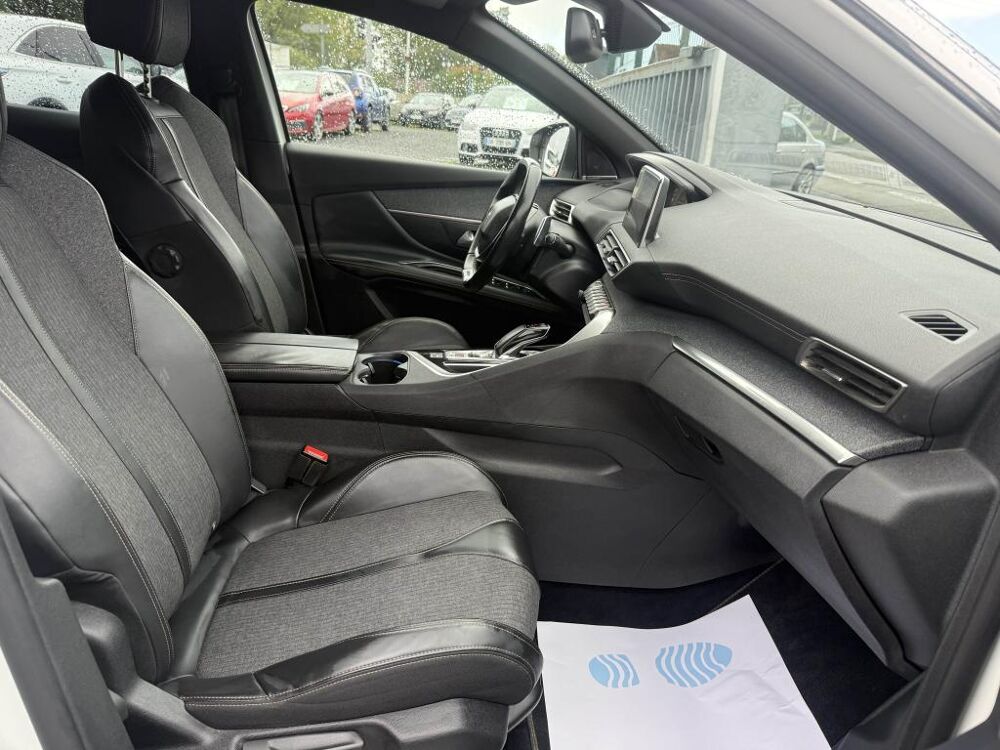 3008 1.6 BlueHDi BVA 120ch GPS + Cam&eacute;ra AR + carplay 2017 occasion 19100 Brive-la-Gaillarde