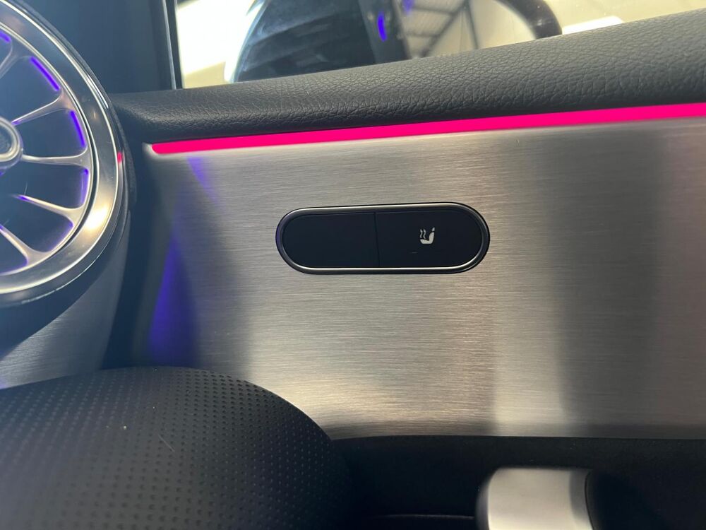 Classe A 2.0 35 306 AMG 4MATIC 7G-DCT SPEEDSHIFT BVA PANO/CAMERA/TRA 2019 occasion 42170 Saint-Just-Saint-Rambert