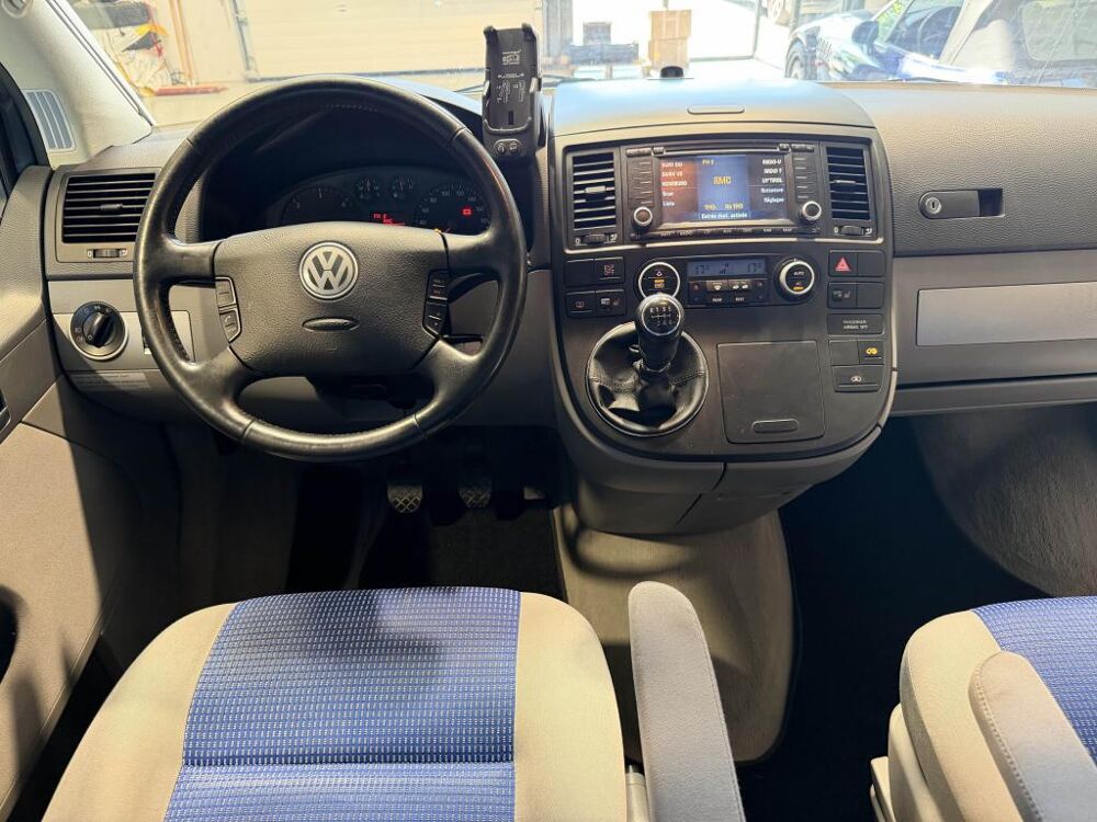 MULTIVAN T5 2.5 TDI 174 COMFORTLINE 2009 occasion 26000 VALENCE
