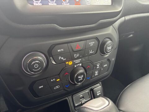 Renegade 1.5 Turbo T4 e-Hybride - 130 - BVR 4x2 Limited PHASE 2 2024 occasion 78780 MAURECOURT