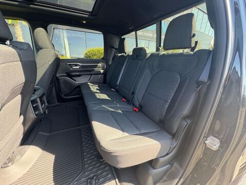 RAM 1500 CREW CAB BIGHORN NIGHT EDITION HAYON MULTI 2025 occasion 91830 Le Coudray-Montceaux