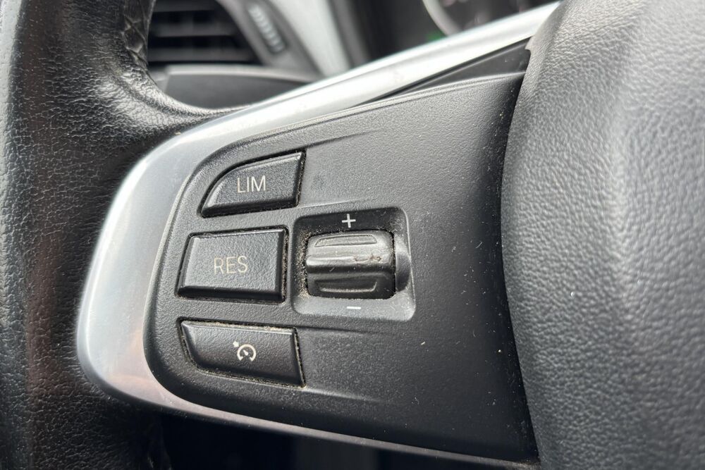 X1 BMW sDrive 18i Lounge F48 136ch - Moteur 78 000 km - Si&egrave;ges 2015 occasion 78760 Jouars-Pontchartrain
