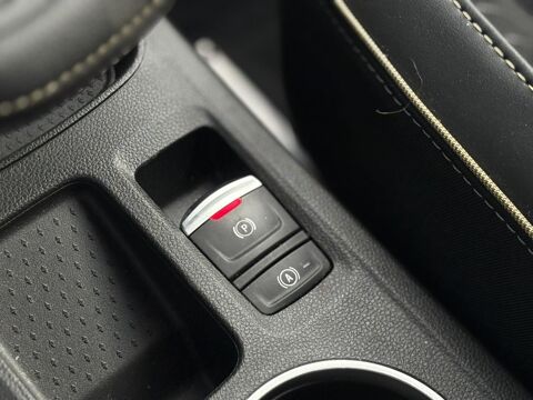 Symbioz E-Tech Full Hybrid 145 Iconic avec Cam&eacute;ra 360&deg;, et Hayon mai 2025 occasion 35300 Foug&egrave;res