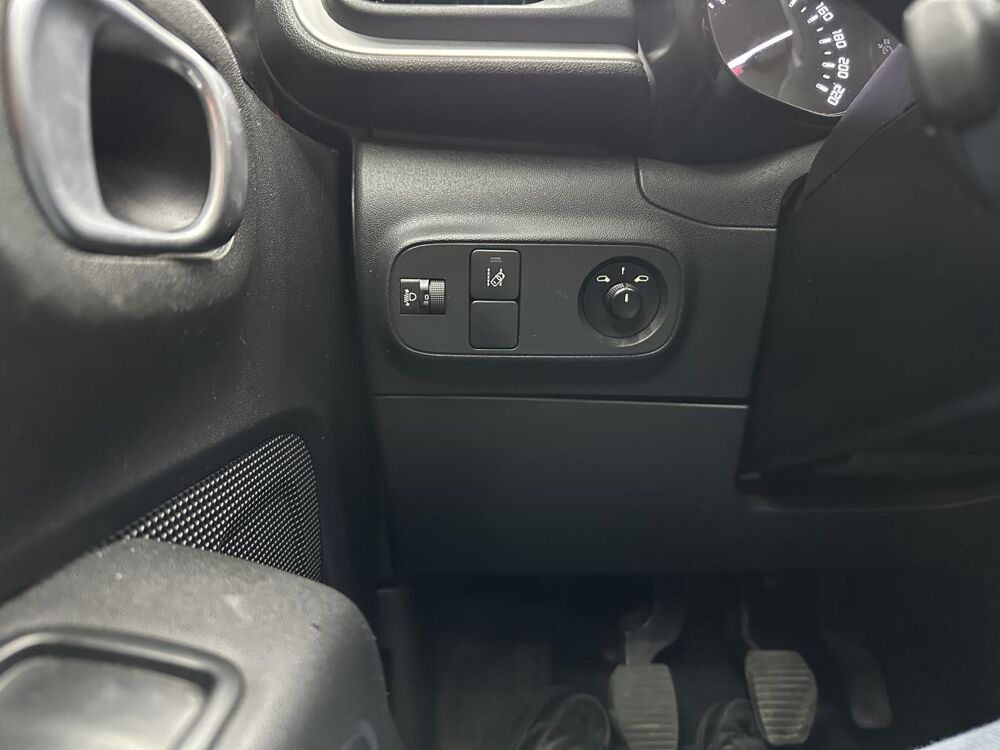 C3 1.2 PureTech 12V - 68 2016 BERLINE Feel PHASE 1 2017 occasion 33370 Artigues-pr&egrave;s-Bordeaux