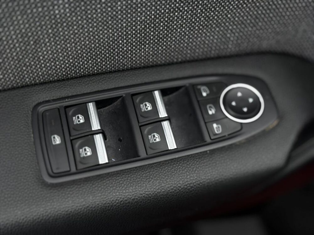 Captur TCE 100 Techno avec Cam&eacute;ra, OpenR Link 10,4\' et Harman Kard 2025 occasion 35300 Foug&egrave;res