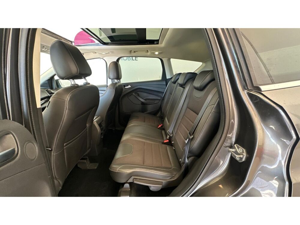 Kuga 2.0 TDCi 180 ch 4x4 BVA Titanium - ATTELAGE - TOIT OUVRANT - 2014 occasion 17600 Saujon