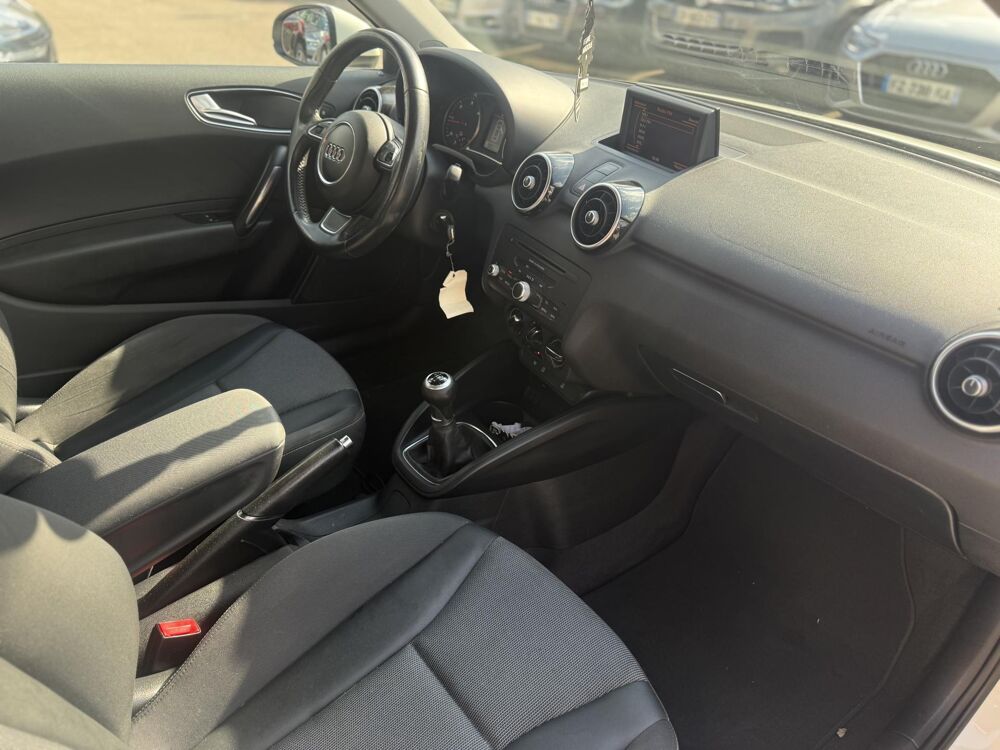 A1 1.6 TDI DPF - 105 - Ambition SUIVI COMPLET GARANTIE 12 MOIS 2011 occasion 94360 Bry-sur-Marne