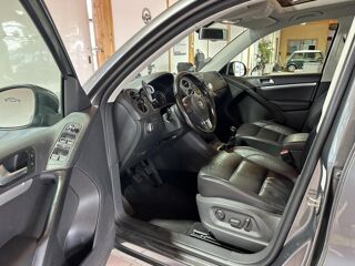 Tiguan 2.0 TDI 140 Carat 4Motion Toit ouvrant radar 360&deg; attelage 1 2013 occasion 33700 M&eacute;rignac