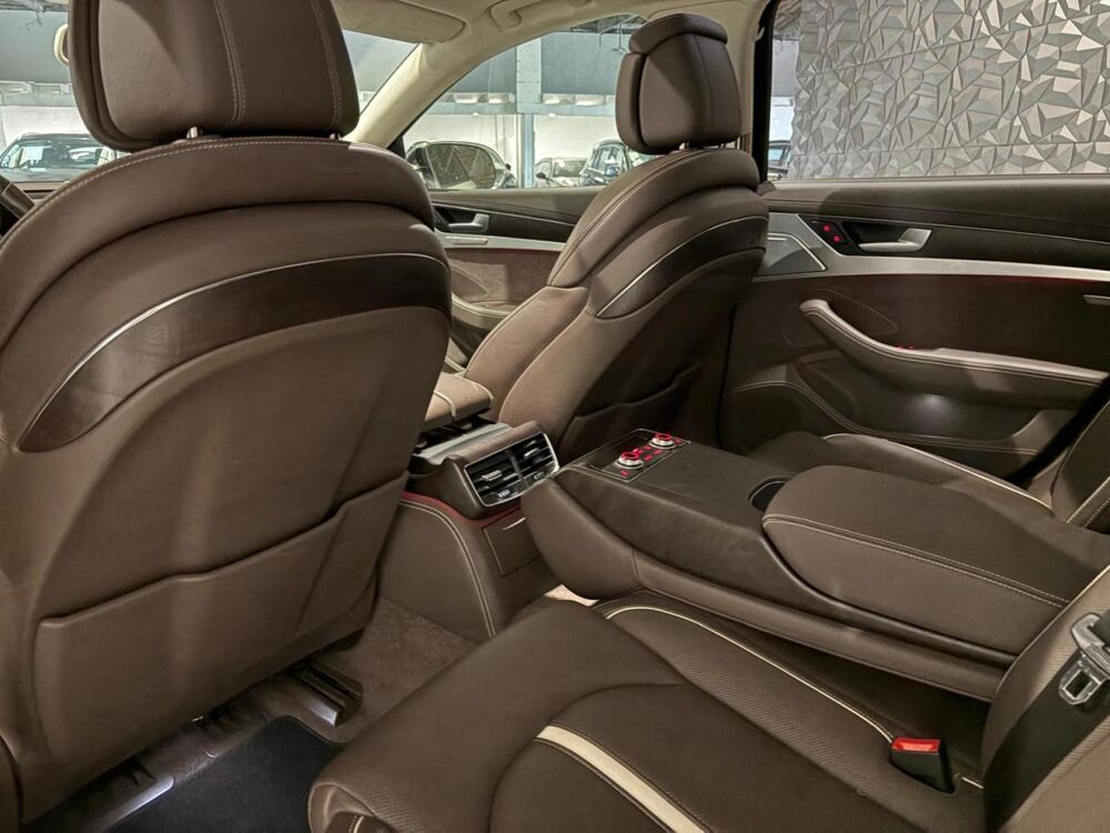 S8 Quattro Sport 4.0 V8 TFSI - BVA Tiptronic 2012 BERLINE . PHA 2013 occasion 78680 &Eacute;p&ocirc;ne