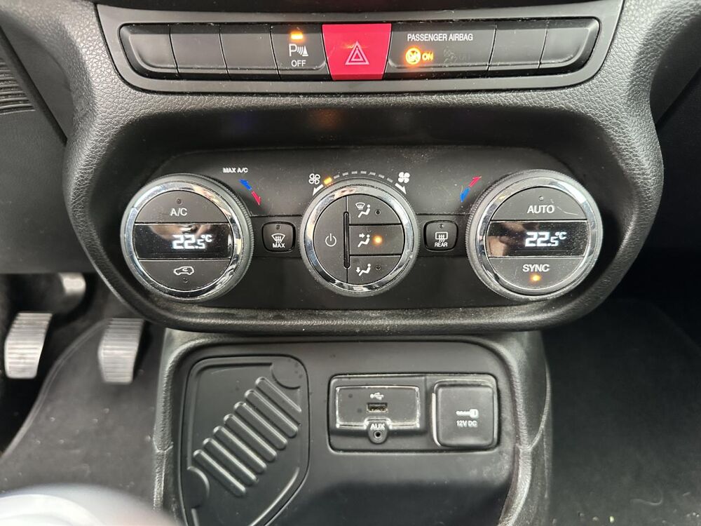 Renegade 1.6 MultiJet 120 CH Longitude Business - GARANTIE 12 MOIS 2018 occasion 33450 Montussan