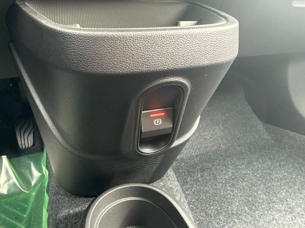 Twingo E-Tech Autonomie Urbaine 80 Techno a partir de 140 euros / m 2026 occasion 31660 Bessi&egrave;res