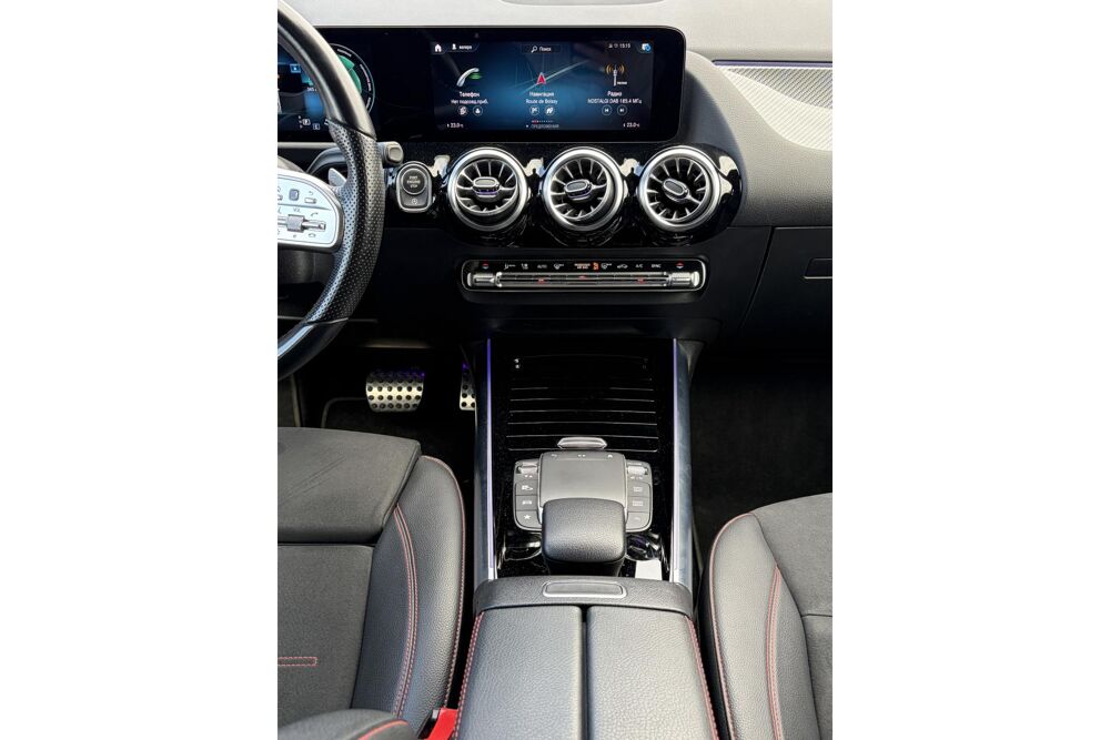 Classe GLA Mercedes 200 AMG Line 163 ch BV 7G-DCT Toit pano Cam&eacute;ra 2022 occasion 78760 Jouars-Pontchartrain