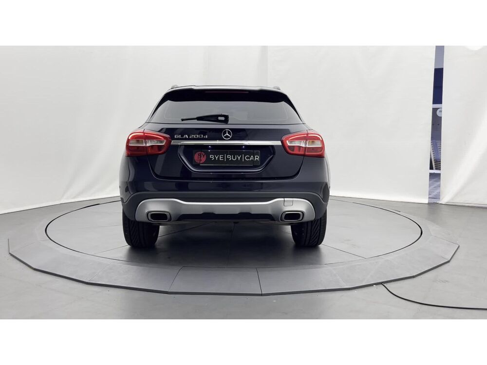 Classe GLA 200 d 136ch - INSPIRATION Phase 2 - GARANTIE 12 MOIS 2017 occasion 33130 B&egrave;gles