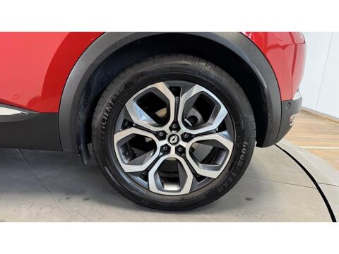 Captur 1.6 E-Tech 145 - Camera 360 - Volant Chauffant - Entretien 2024 occasion 60740 Saint-Maximin
