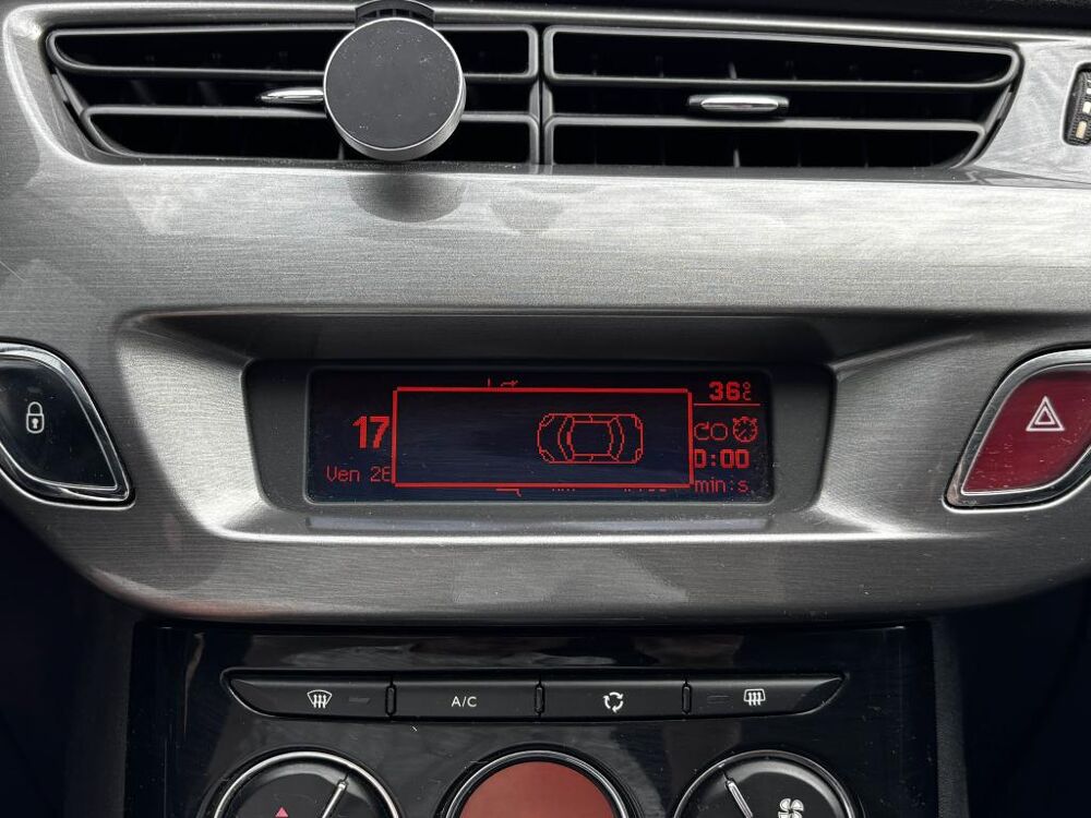 C3 II - 1.6l e-HDi - 92ch - Exclusive Phase 1 - Garantie 12 moi 2012 occasion 76710 Eslettes