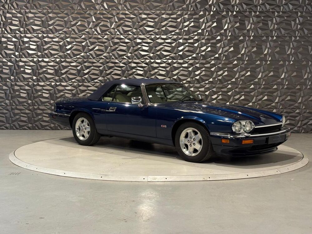 XJS Cabriolet 4.0i - BVA CABRIOLET . PHASE 2 1995 occasion 78680 &Eacute;p&ocirc;ne