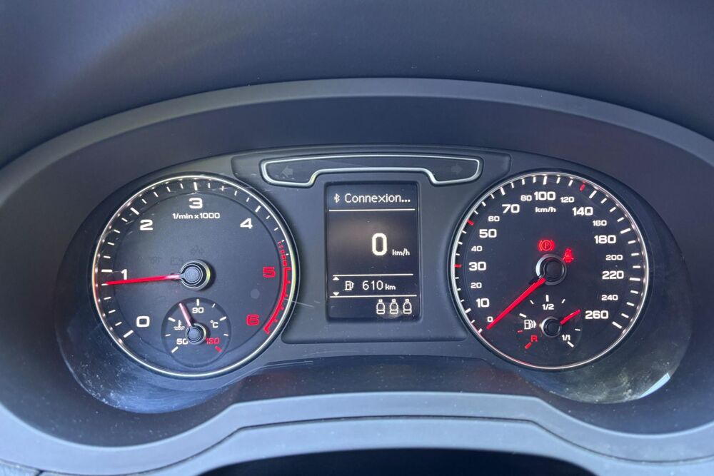 Q3 2.0 TDI DPF - 140 Ambiente - DISTRIBUTION OK - EMBRAYAGE OK 2012 occasion 77185 Lognes