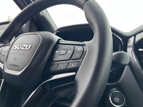 D-MAX * 36 658 HT*PROMO N60 NITRO SPORT SPACE 4X4 A/T bva BIARRIT 2026 occasion 44700 Orvault