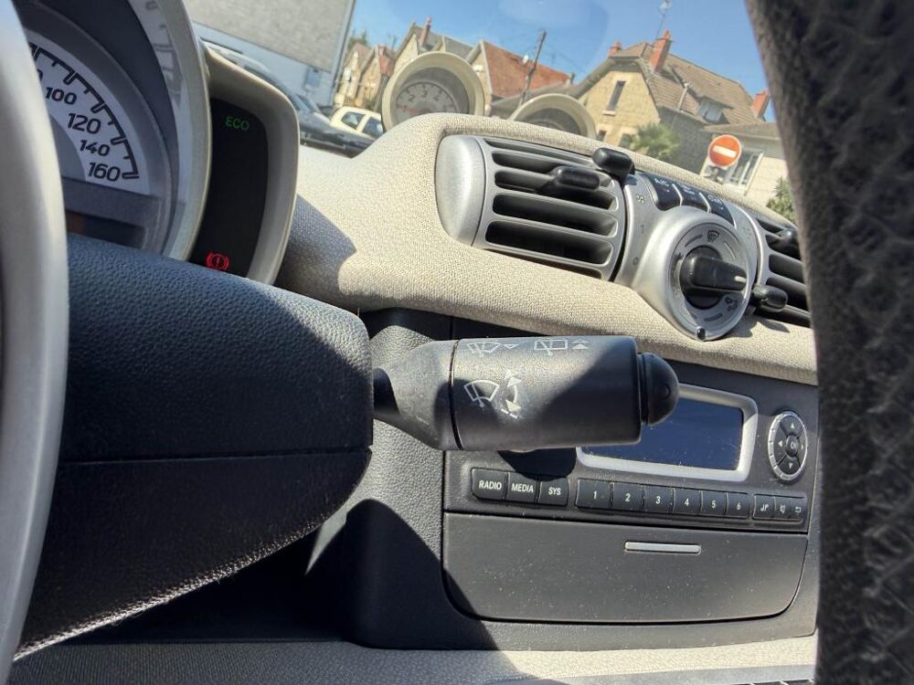 ForTwo Smart Coupe 1.0i - 71 mhd - Bva + clim Avec permis 2012 occasion 19100 Brive-la-Gaillarde