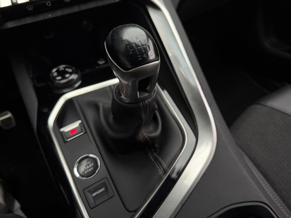 5008 1.5 BlueHDi 130 GT Line 7 places, avec Apple Car Play et Cam 2019 occasion 35300 Foug&egrave;res
