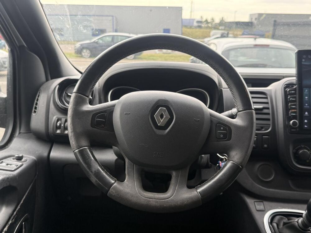 Trafic III L1H1 9 places - 1.6 l DCi - 120ch - Life Phase 1 2015 occasion 76710 Eslettes