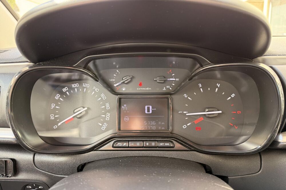 C3 Citro&euml;n 1.5 BlueHDi 100 Feel Nav GPS Radar AR CarPlay 2021 occasion 78760 Jouars-Pontchartrain
