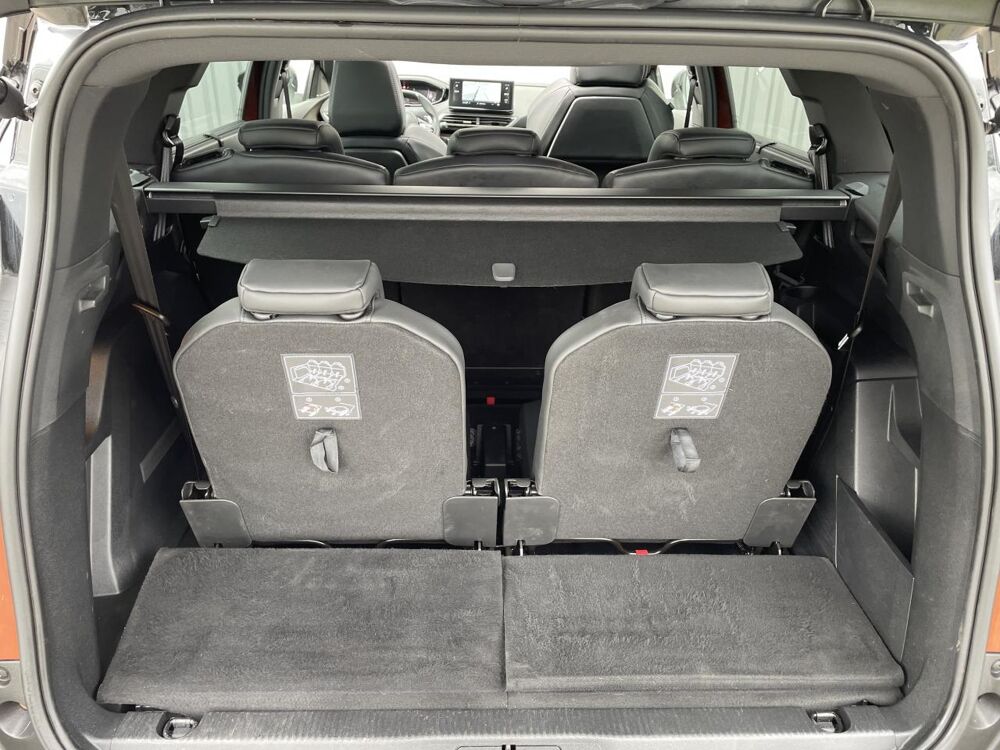 5008 2.0 BlueHDi / 180 Ch / BV EAT8 / Finition GT Pack / toit ou 2021 occasion 50640 Le Teilleul