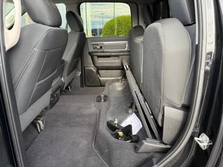RAM 1500 CREW SLT CLASSIC BLACK PACKAGE 2022 occasion 91830 Le Coudray-Montceaux