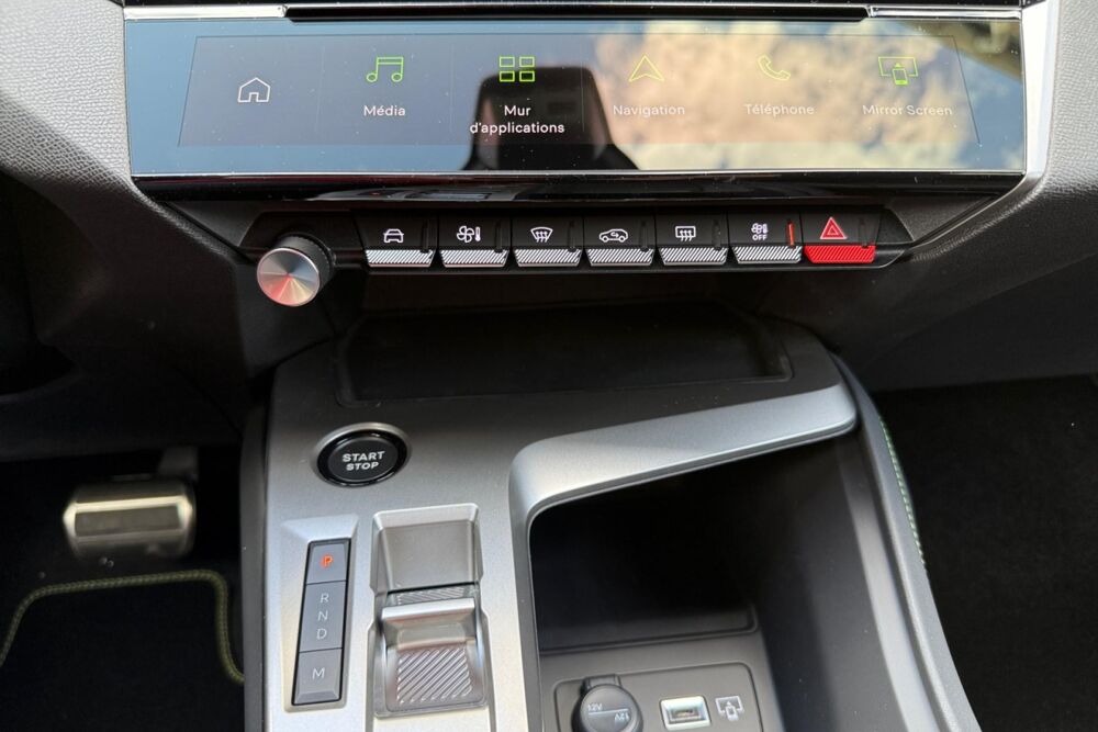 308 1.2 HYBRID 145 GT EXCLUSIVE E-DCS6 2026 occasion 38550 Clonas-sur-Var&egrave;ze