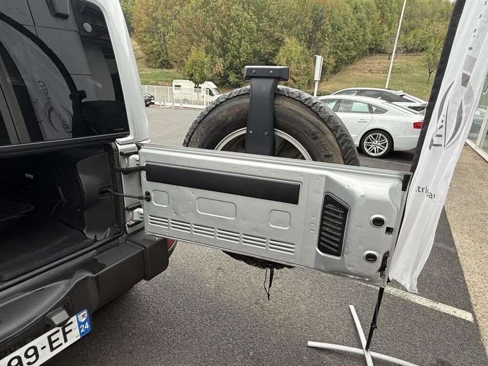 Wrangler 2.8 CRD 200CH Unlimited Sahara ATTELAGE + GPS + CLIM 2012 occasion 19100 Brive-la-Gaillarde