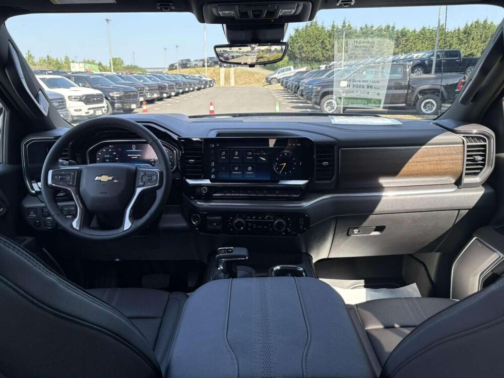 Divers Crewcab High Country V8 EcoTec 6.2L 4WD 2025 occasion 91830 Le Coudray-Montceaux