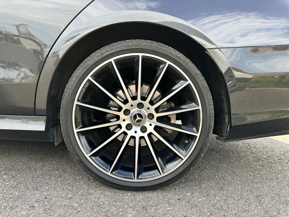 Classe E 220D BVA 9G-TRONIC AMG LINE PHASE 2 TOIT OUVRANT/CARPLAY ENT 2020 occasion 33450 Montussan