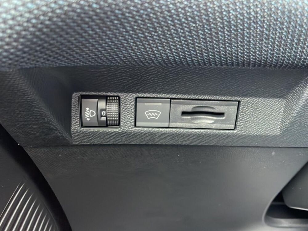 C5 aircross 1.2 hybride 145 plus boite automatique 2026 occasion 85150 Les Achards