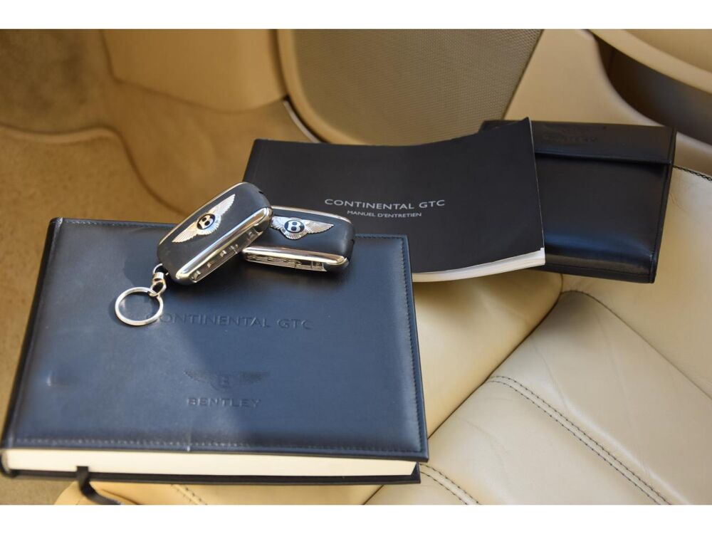 Continental Convertible 6.8i - BVA CONVERTIBLE CABRIOLET . 2008 occasion 06250 Mougins