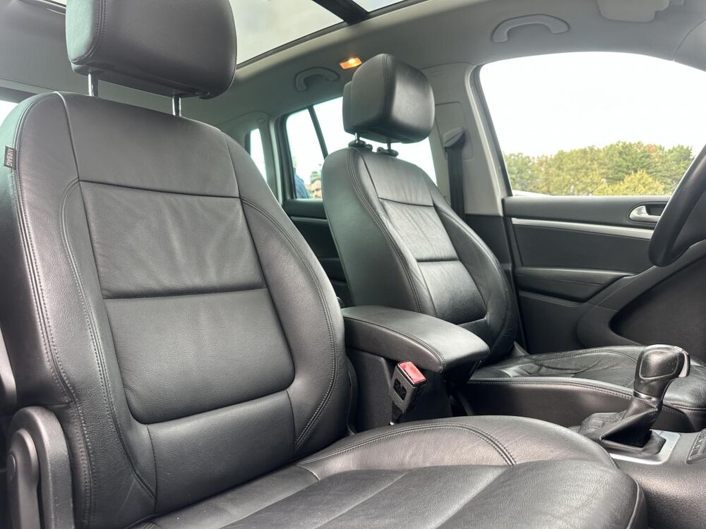 Tiguan 2.0 16V TDI BlueMotion - 140 -DSG7 Carat 4Motion PHASE 2- S 2014 occasion 33450 Montussan