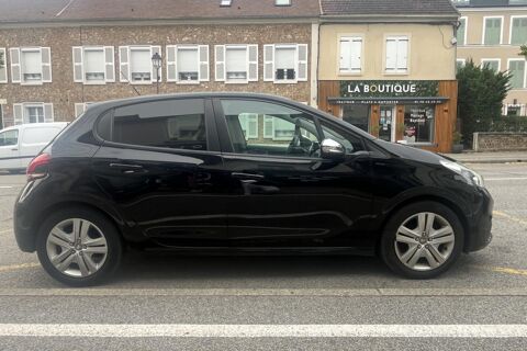 208 1.2i -Signature -82ch - courroie chang&eacute; - carplay - camera d 2019 occasion 78760 Jouars-Pontchartrain