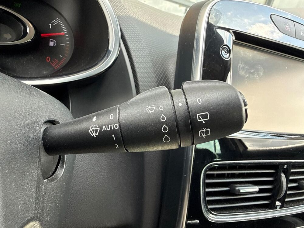 Clio IV 0.9 Energy TCe 90 Intens, 10990? ou 233,48? par mois pend 2016 occasion 31660 Bessi&egrave;res