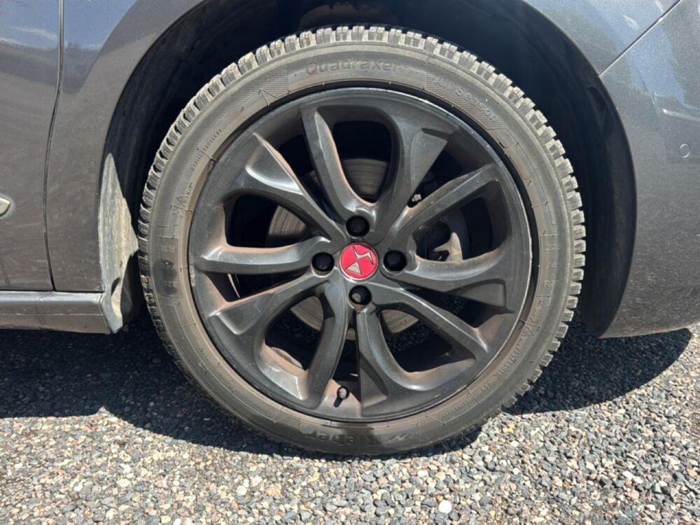 DS4 Bluehdi 180 performance line eat6 2017 occasion 54520 Laxou