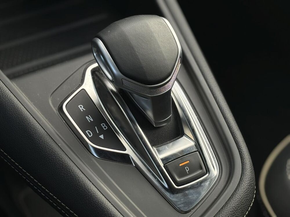 Symbioz E-Tech Full Hybrid 145 Iconic avec Cam&eacute;ra 360&deg;, et Hayon mai 2025 occasion 35300 Foug&egrave;res